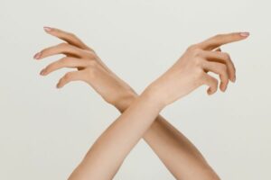 ידיים לאחר טיפול הסרת שיער בידיים